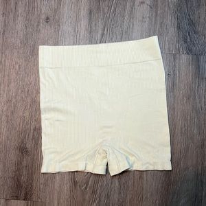SKIMS Ribbed Shorts Size S/M Color Bone